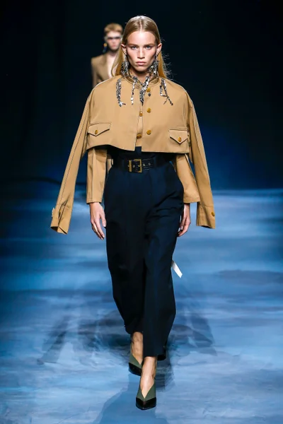 Look 14